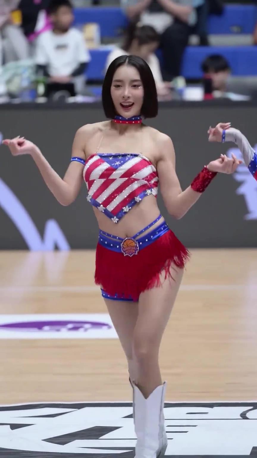 太離譜了 ！幾乎是完美女人！
